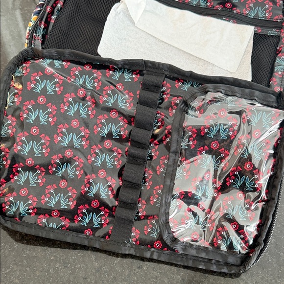 Vera Bradley cosmetic bag - Picture 6 of 7